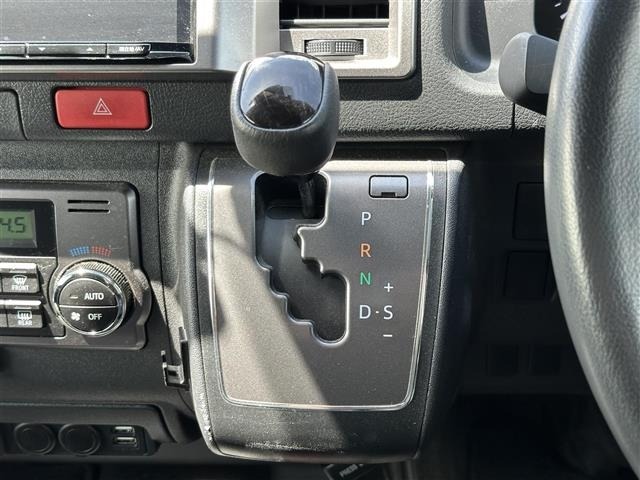 Toyota HIACE VAN 2023 6968232-9