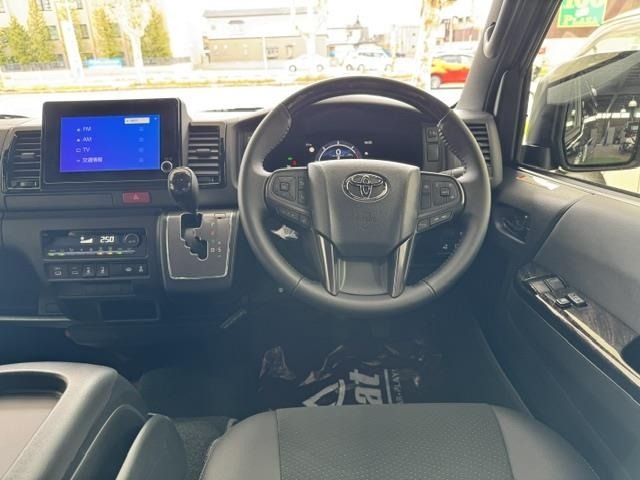 Toyota HIACE VAN 2026 6968244-11