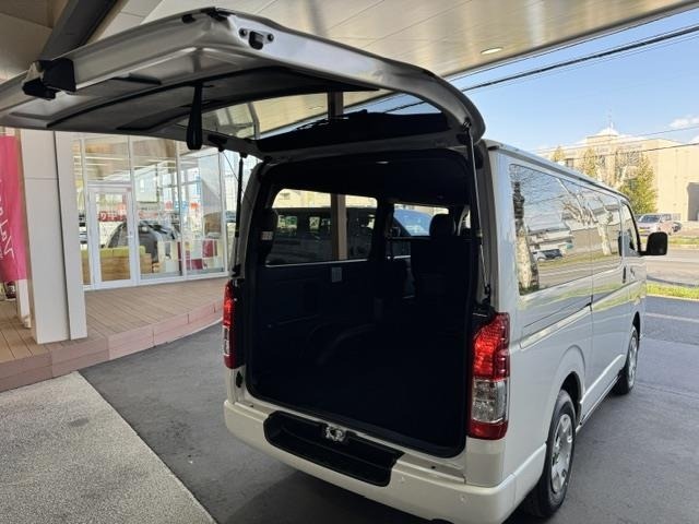 Toyota HIACE VAN 2026 6968249-11