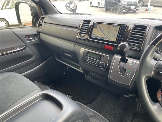 Toyota HIACE VAN 2023 6968250-10