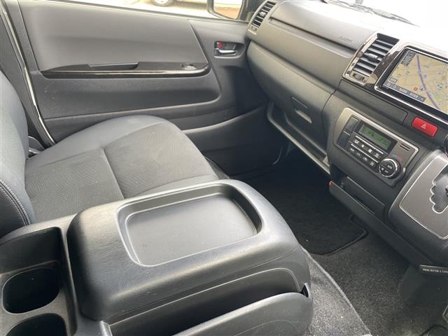Toyota HIACE VAN 2023 6968250-22