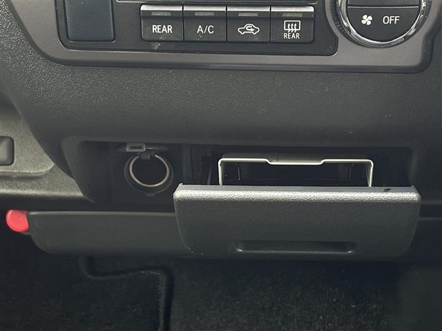 Toyota HIACE VAN 2023 6968250-6