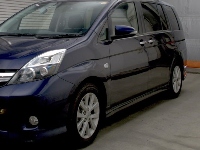 Toyota ISIS 2016 6969414-4