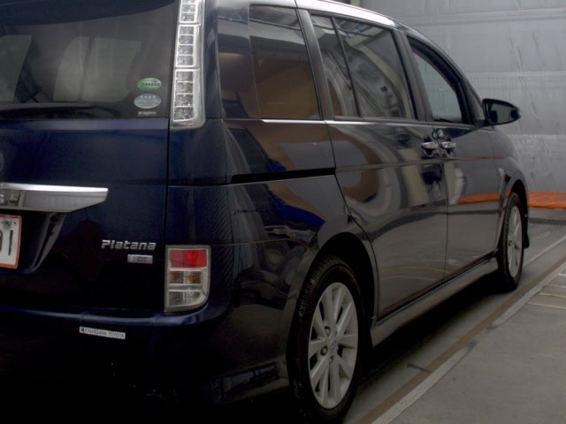 Toyota ISIS 2016 6969414-5