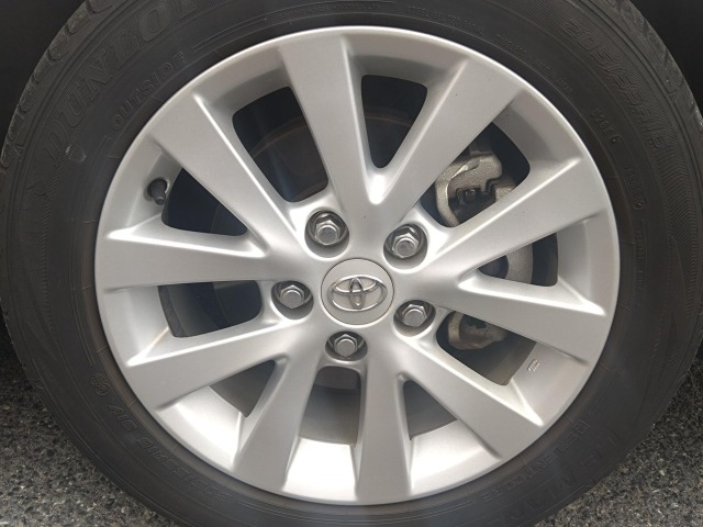 Toyota ISIS 2014 6969430-5
