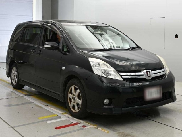 Toyota ISIS 2012 6969433-5