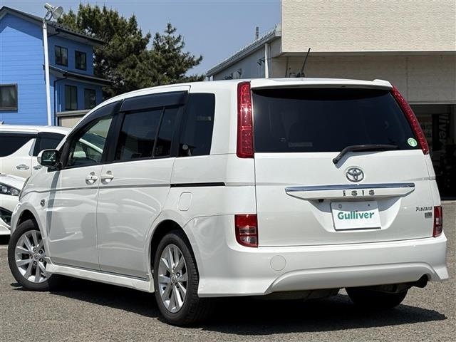 Toyota ISIS 2010 6969449-13
