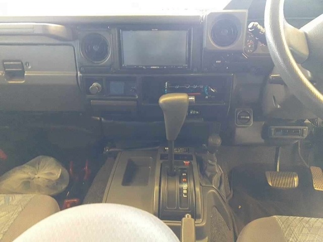 Toyota LAND CRUISER 2001 6968290-9