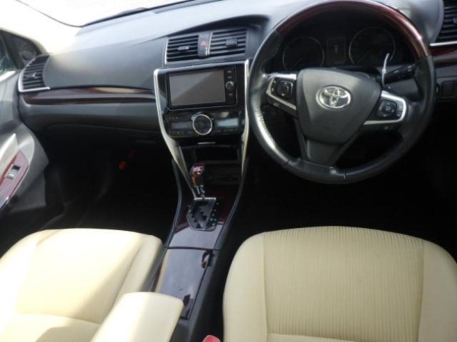 Toyota PREMIO 2021 6968735-3