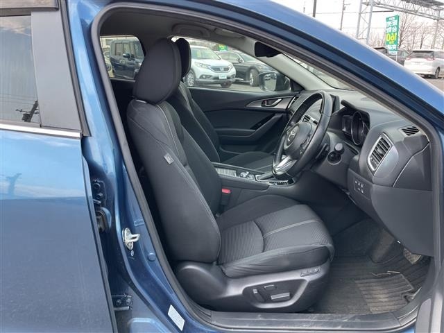 Mazda AXELA 2018 6989977-3