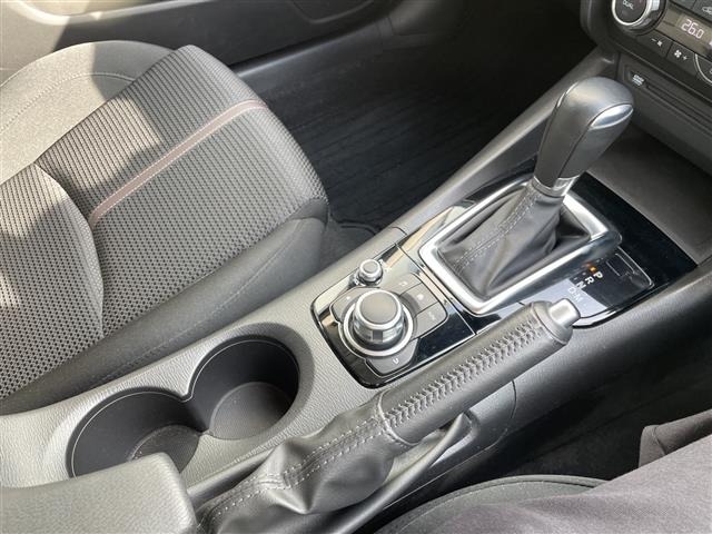 Mazda AXELA 2017 6989978-11