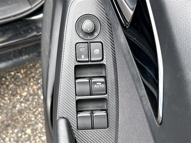 Mazda AXELA 2015 6989984-9