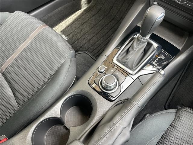 Mazda AXELA 2017 6990104-5