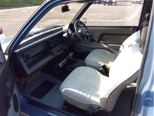 Nissan BE-1 1988 6978275-2