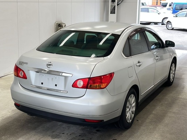 Nissan BLUEBIRD SYLPHY 2011 6993716-1