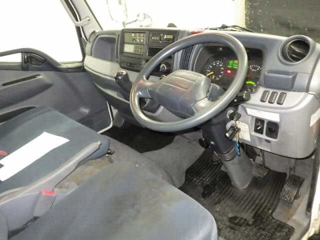 Mitsubishi CANTER 2015 7000090-3