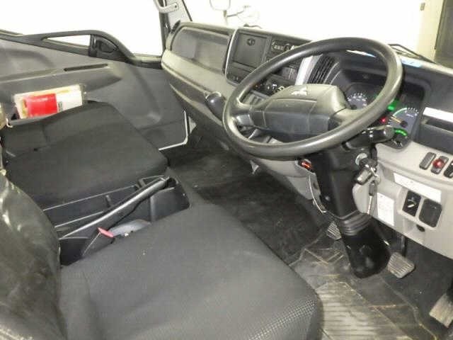 Mitsubishi CANTER 2017 7000091-3
