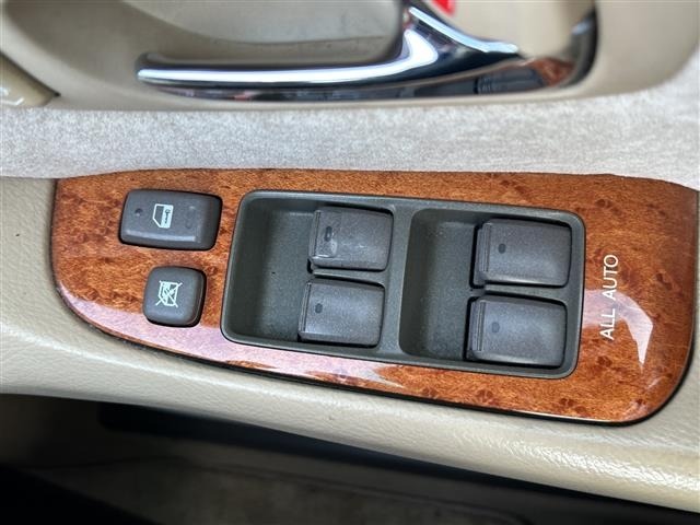 Toyota CELSIOR 2005 6981799-8
