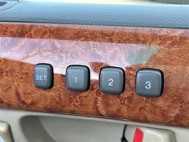 Toyota CELSIOR 2005 6981799-9
