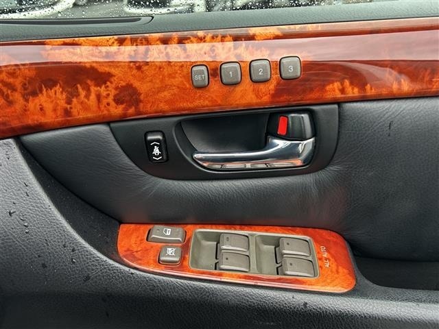 Toyota CELSIOR 2003 6981808-12