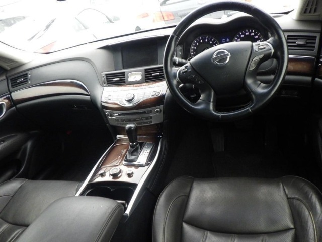 Nissan CIMA 2013 6981486-2