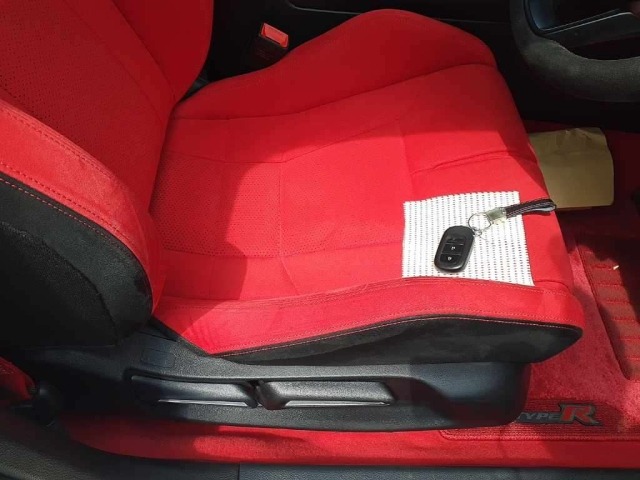Honda CIVIC 2023 6984883-10