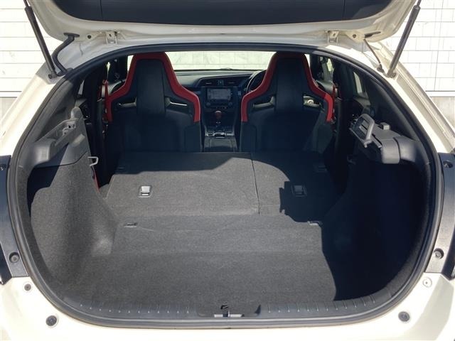 Honda CIVIC 2018 6985072-24