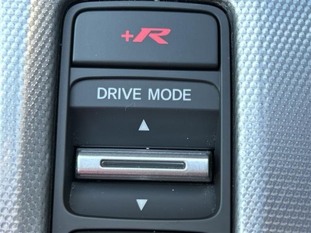 Honda CIVIC 2023 6985341-21