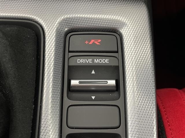 Honda CIVIC 2024 6985448-10
