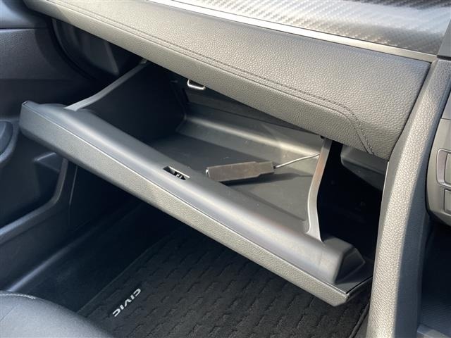Honda CIVIC 2018 6985609-9