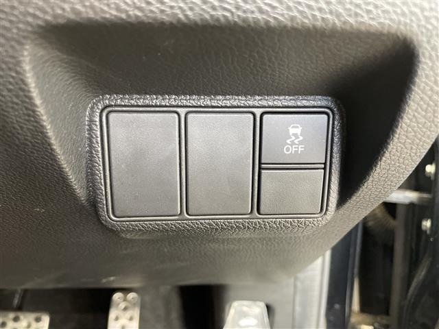 Honda CIVIC 2018 6985649-19