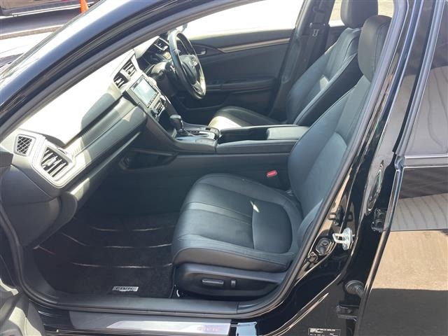 Honda CIVIC 2018 6985657-8