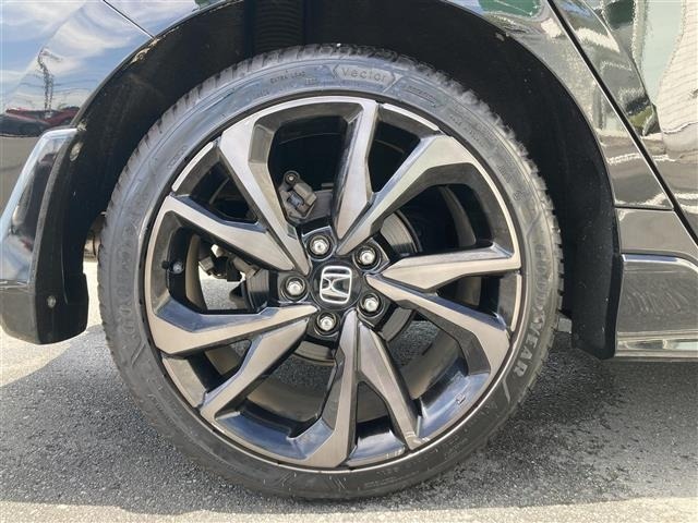 Honda CIVIC 2018 6985782-38