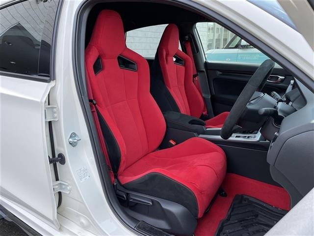 Honda CIVIC 2024 6985812-8