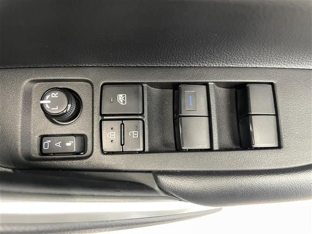 Toyota COROLLA CROSS 2023 6976289-7