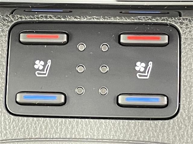 Toyota COROLLA CROSS 2025 6976543-9