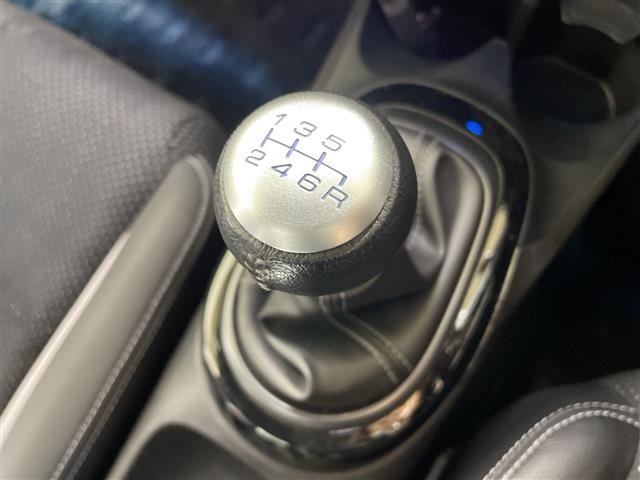 Honda CR-Z 2014 6988242-12