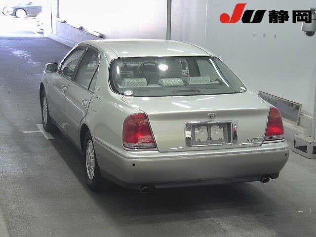 Toyota CROWN MAJESTA 2001 6992547-1