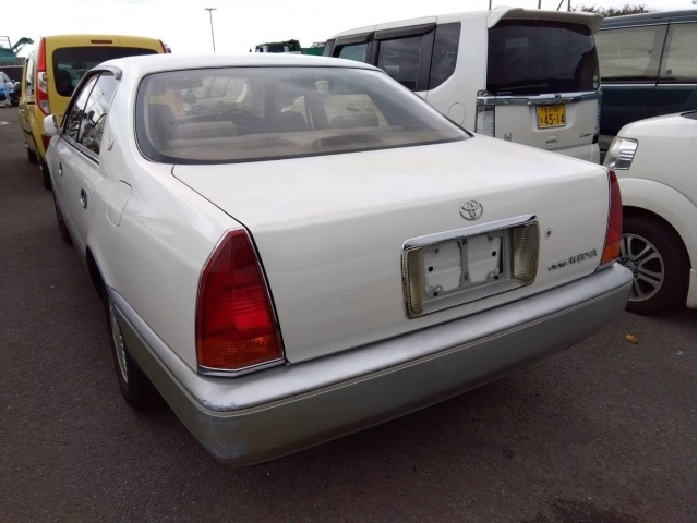 Toyota CROWN MAJESTA 1996 6992568-1