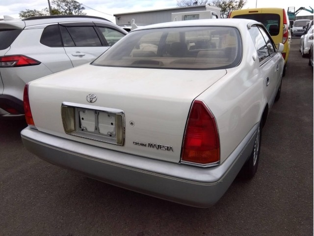 Toyota CROWN MAJESTA 1996 6992568-5