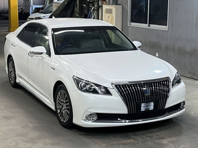Toyota CROWN MAJESTA 2015 6992589-4