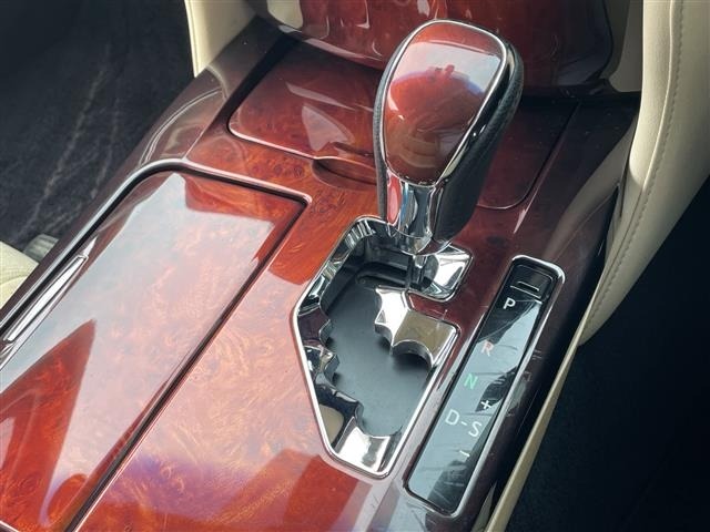 Toyota CROWN MAJESTA 2013 6992622-3