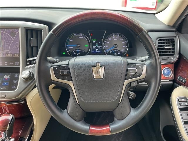 Toyota CROWN MAJESTA 2013 6992622-5