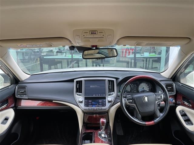 Toyota CROWN MAJESTA 2017 6992639-14
