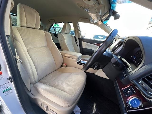 Toyota CROWN MAJESTA 2015 6992640-12