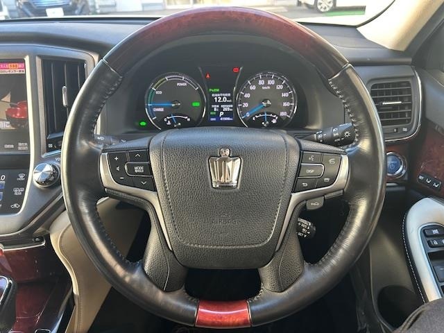 Toyota CROWN MAJESTA 2015 6992640-17