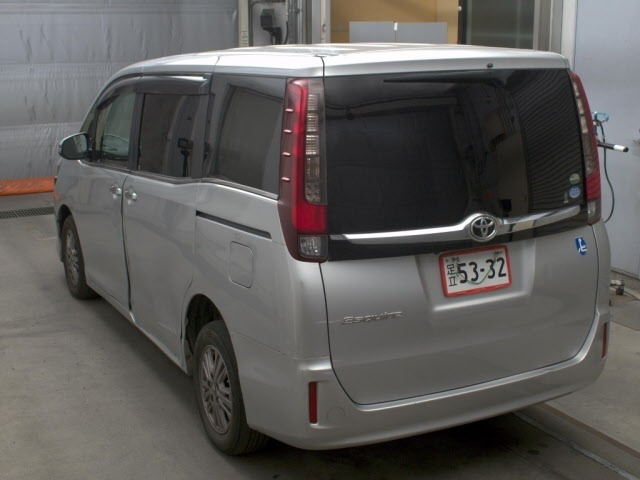 Toyota ESQUIRE 2015 6976490-1