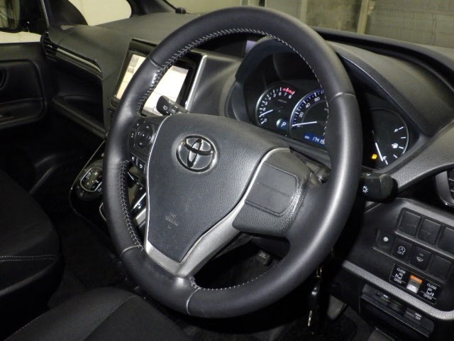Toyota ESQUIRE 2015 6976490-3