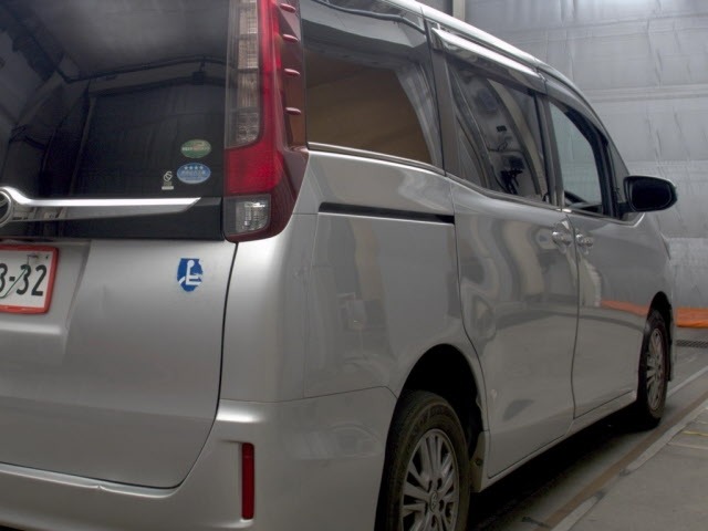 Toyota ESQUIRE 2015 6976490-5