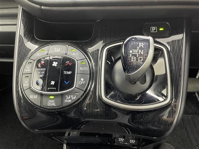 Toyota ESQUIRE 2019 6976909-2